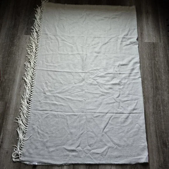 Throw Blanket Picnic Wine Vineyard Gray White Chevron Fringe Soft Acrylic 55x72 - Picture 7 of 9